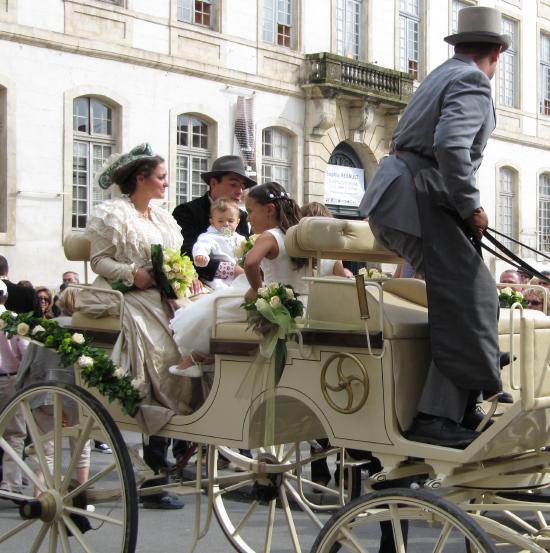 A wedding in traditional Provincial dress